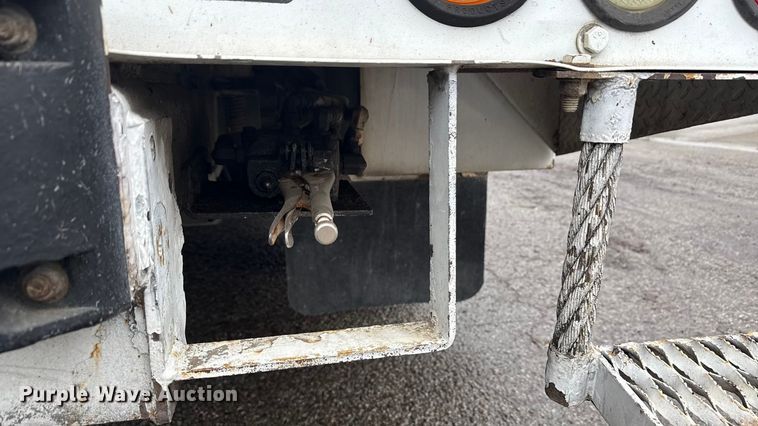 image for item ND9448 2003 Ford F550 bucket truck