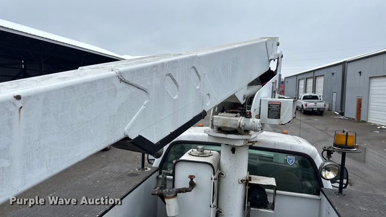 image for item ND9448 2003 Ford F550 bucket truck