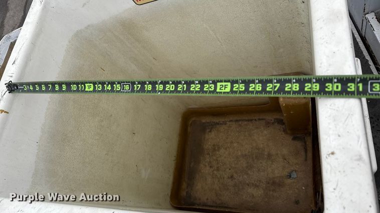 image for item ND9448 2003 Ford F550 bucket truck