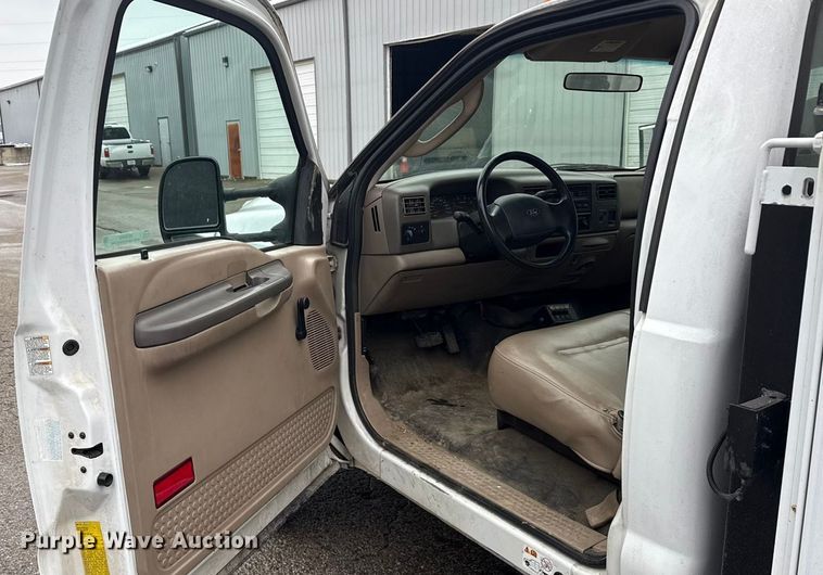 image for item ND9448 2003 Ford F550 bucket truck