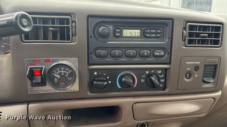 image for item ND9448 2003 Ford F550 bucket truck