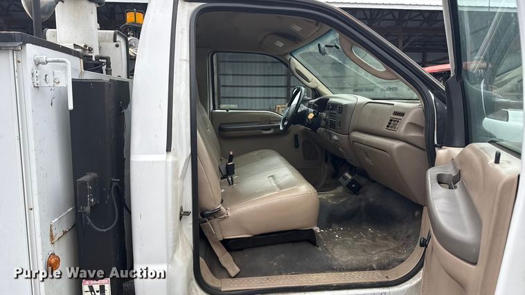 image for item ND9448 2003 Ford F550 bucket truck