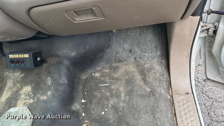 image for item ND9448 2003 Ford F550 bucket truck