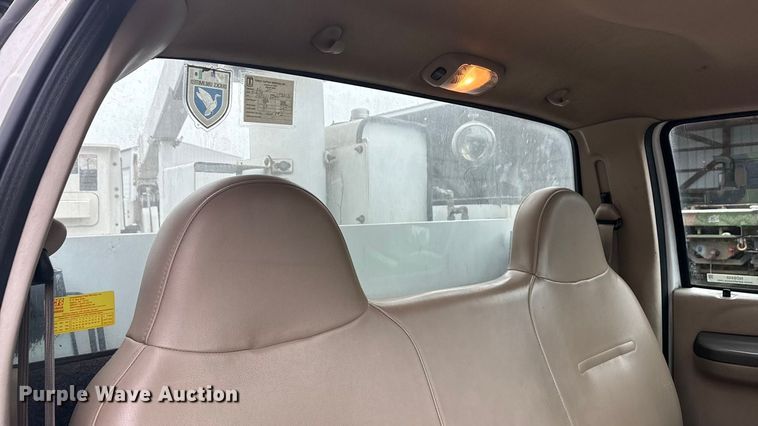 image for item ND9448 2003 Ford F550 bucket truck