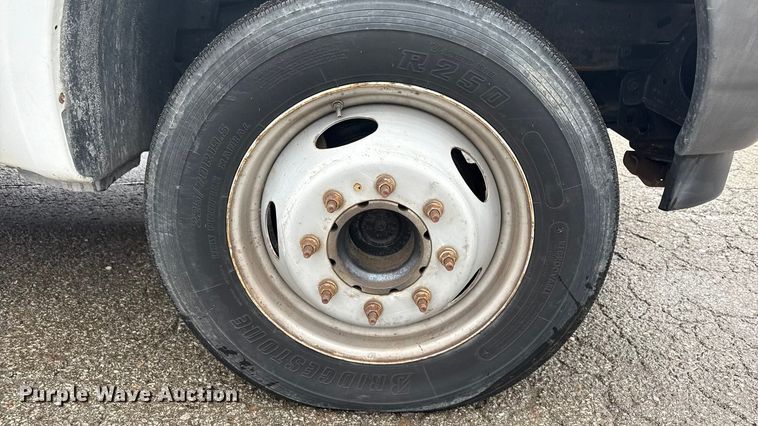 image for item ND9448 2003 Ford F550 bucket truck