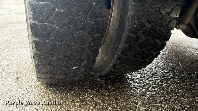 image for item ND9448 2003 Ford F550 bucket truck