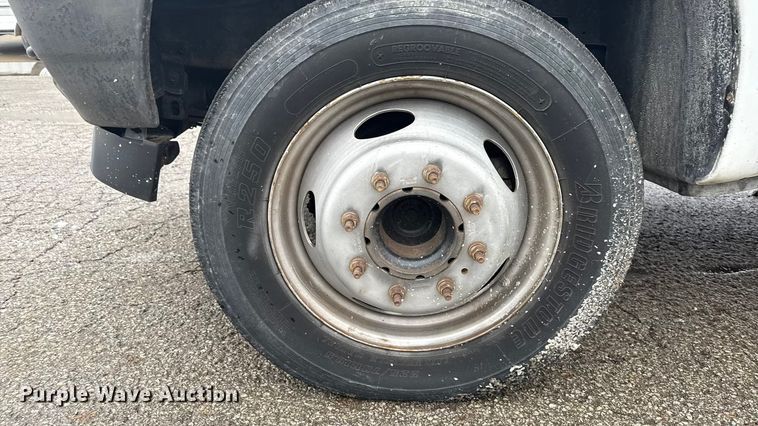 image for item ND9448 2003 Ford F550 bucket truck