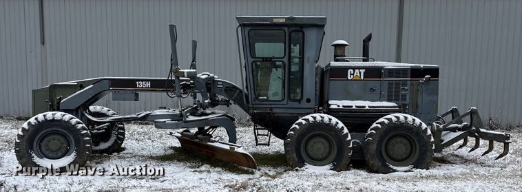 image for item ND9449 2004 Caterpillar 135H motor grader