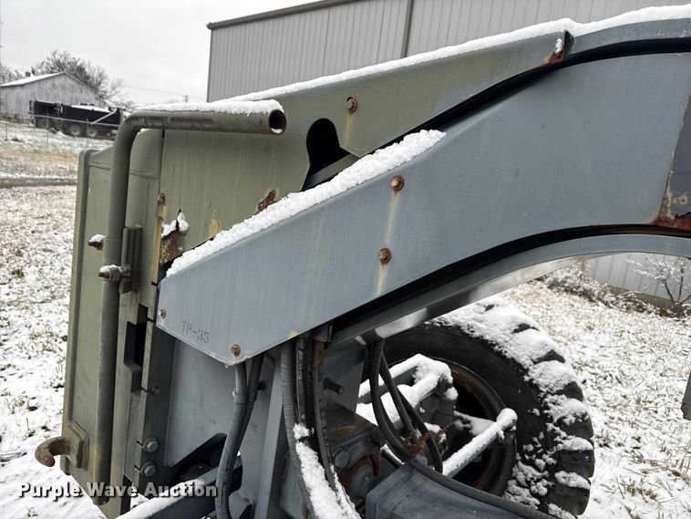 image for item ND9449 2004 Caterpillar 135H motor grader