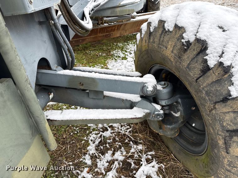 image for item ND9449 2004 Caterpillar 135H motor grader