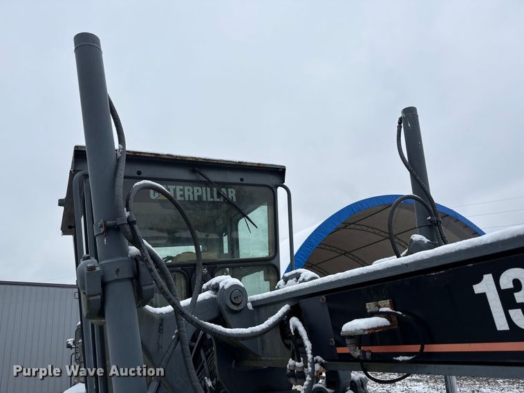 image for item ND9449 2004 Caterpillar 135H motor grader