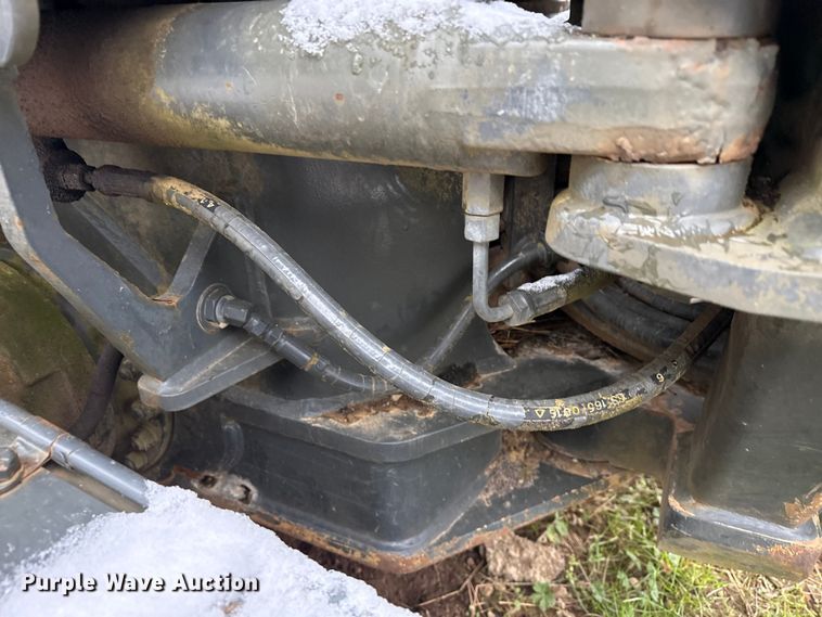 image for item ND9449 2004 Caterpillar 135H motor grader