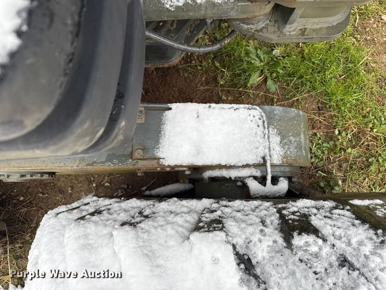 image for item ND9449 2004 Caterpillar 135H motor grader