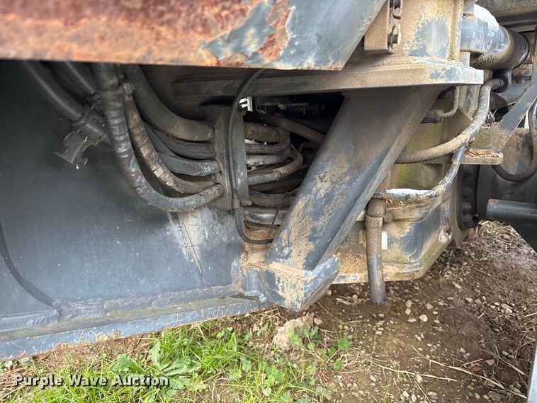 image for item ND9449 2004 Caterpillar 135H motor grader