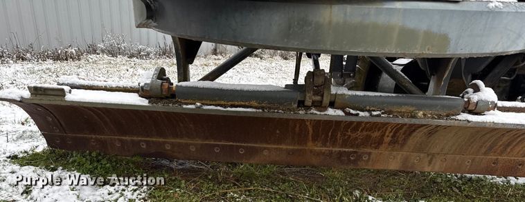 image for item ND9449 2004 Caterpillar 135H motor grader