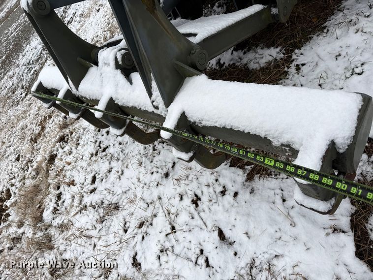 image for item ND9449 2004 Caterpillar 135H motor grader