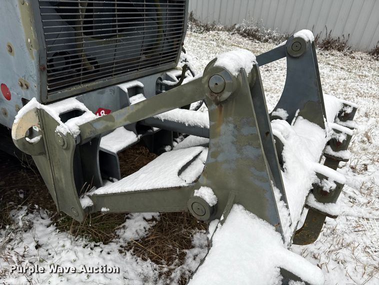 image for item ND9449 2004 Caterpillar 135H motor grader