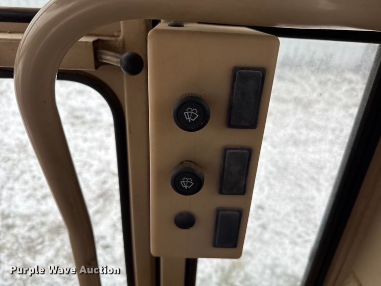 image for item ND9449 2004 Caterpillar 135H motor grader