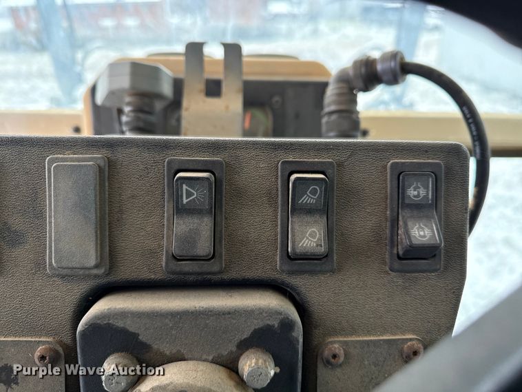 image for item ND9449 2004 Caterpillar 135H motor grader