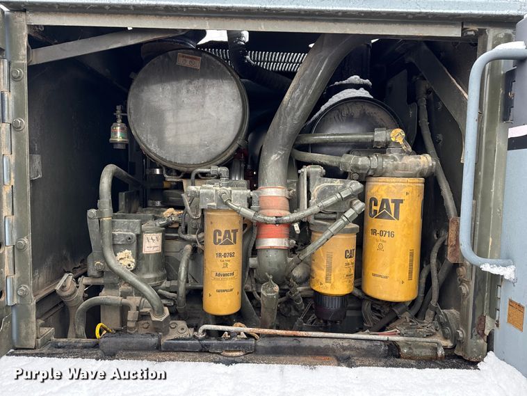 image for item ND9449 2004 Caterpillar 135H motor grader