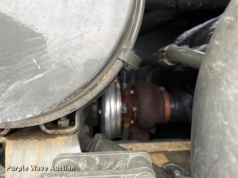 image for item ND9449 2004 Caterpillar 135H motor grader