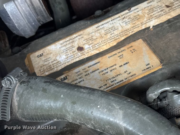 image for item ND9449 2004 Caterpillar 135H motor grader