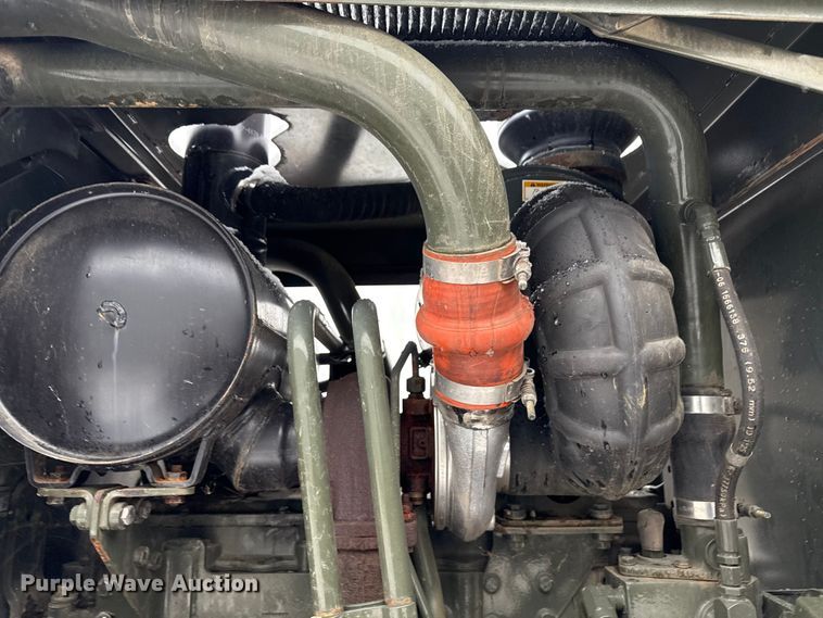 image for item ND9449 2004 Caterpillar 135H motor grader