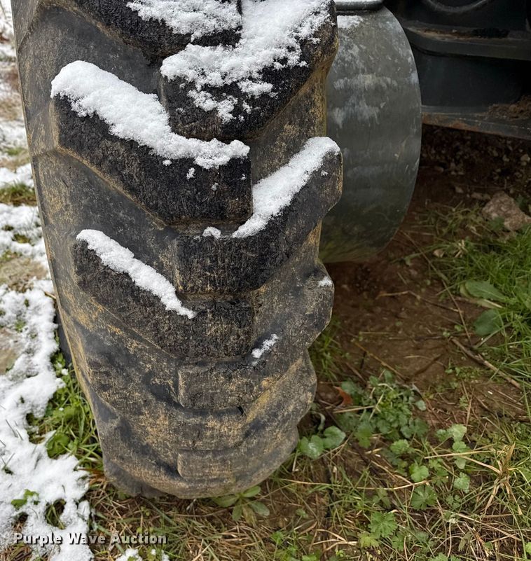 image for item ND9449 2004 Caterpillar 135H motor grader