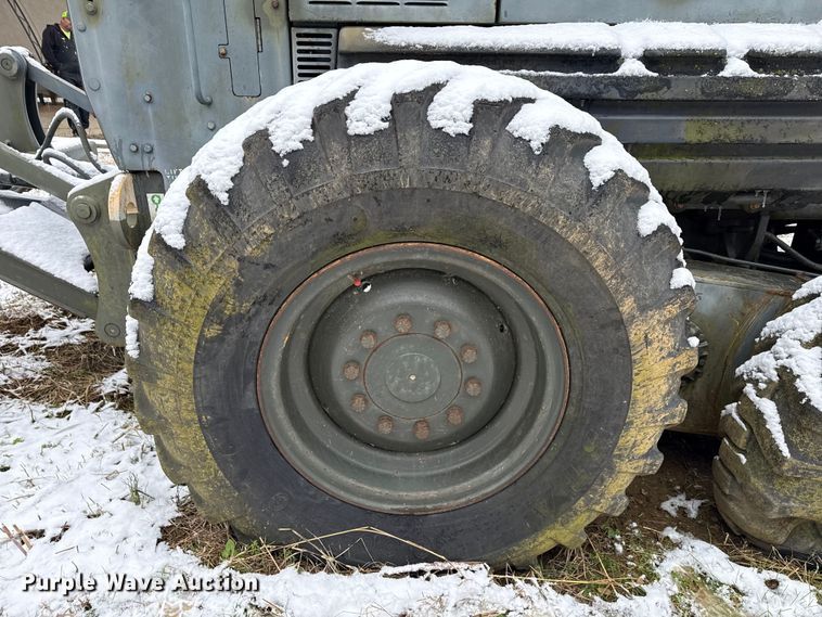 image for item ND9449 2004 Caterpillar 135H motor grader