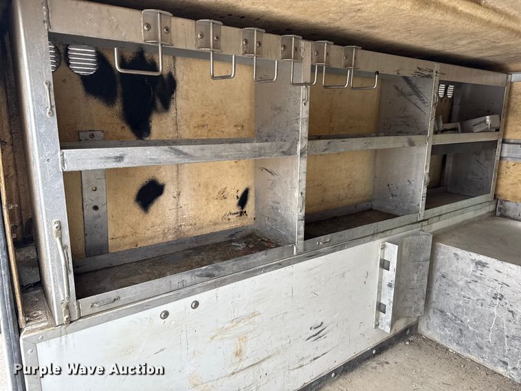 image for item ND9453 2006 Ford F350 Super Duty XL utility bed pickup truck