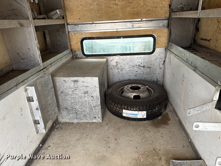 image for item ND9453 2006 Ford F350 Super Duty XL utility bed pickup truck