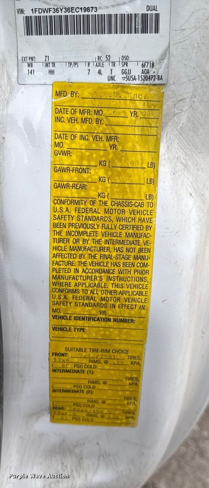 image for item ND9453 2006 Ford F350 Super Duty XL utility bed pickup truck