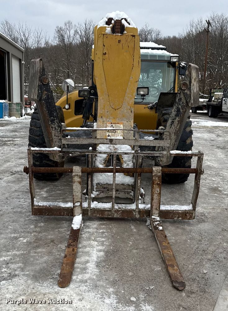 image for item ND9454 2008 Caterpillar TL1255 telehandler