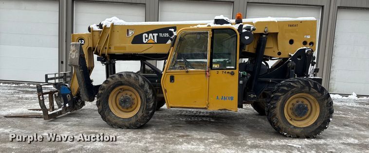 image for item ND9454 2008 Caterpillar TL1255 telehandler