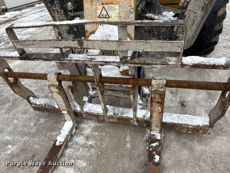 image for item ND9454 2008 Caterpillar TL1255 telehandler