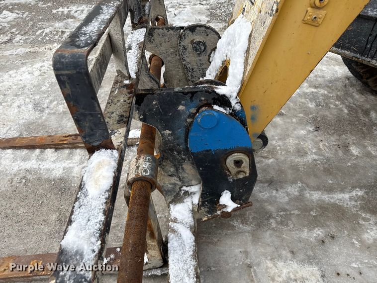 image for item ND9454 2008 Caterpillar TL1255 telehandler