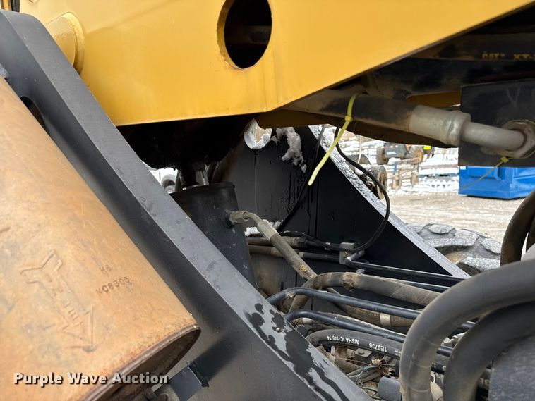 image for item ND9454 2008 Caterpillar TL1255 telehandler