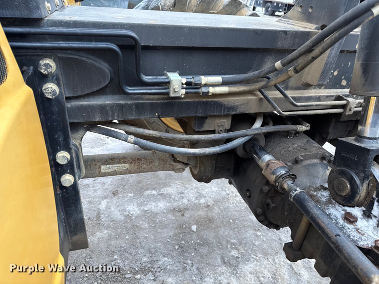 image for item ND9454 2008 Caterpillar TL1255 telehandler