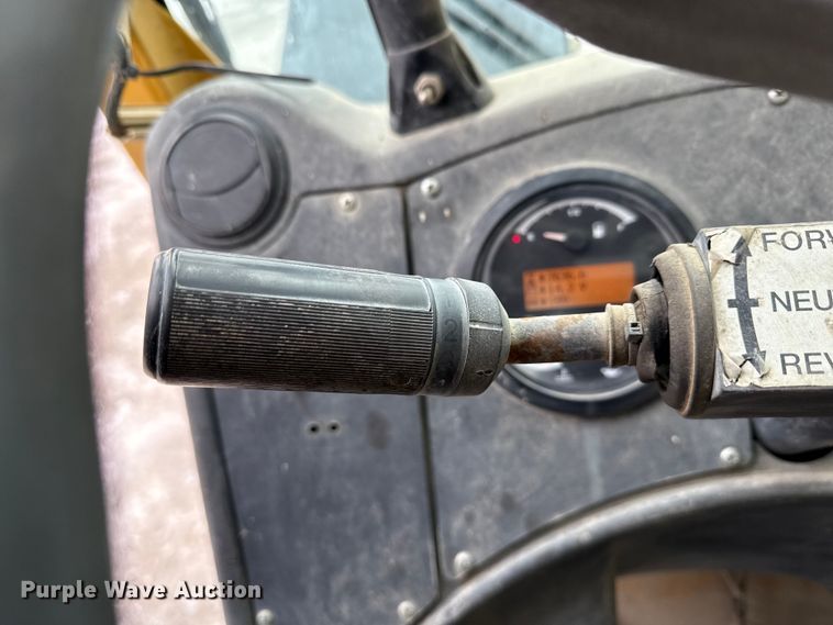 image for item ND9454 2008 Caterpillar TL1255 telehandler