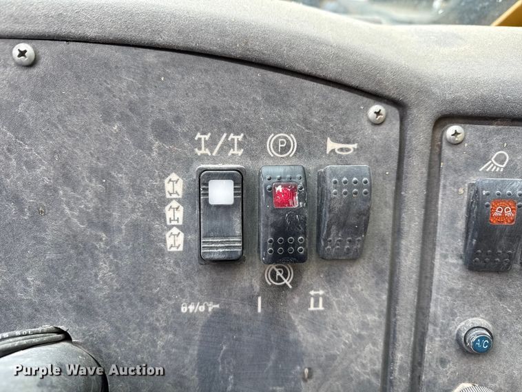 image for item ND9454 2008 Caterpillar TL1255 telehandler