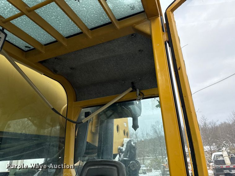 image for item ND9454 2008 Caterpillar TL1255 telehandler