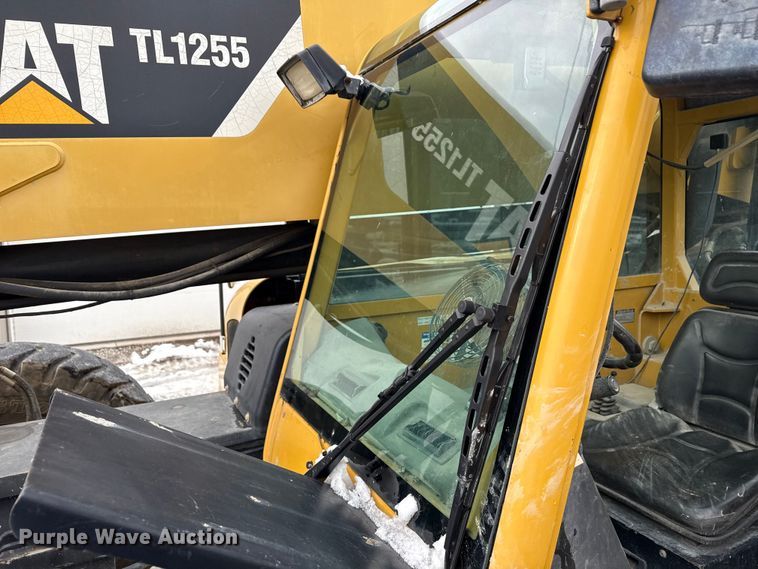 image for item ND9454 2008 Caterpillar TL1255 telehandler