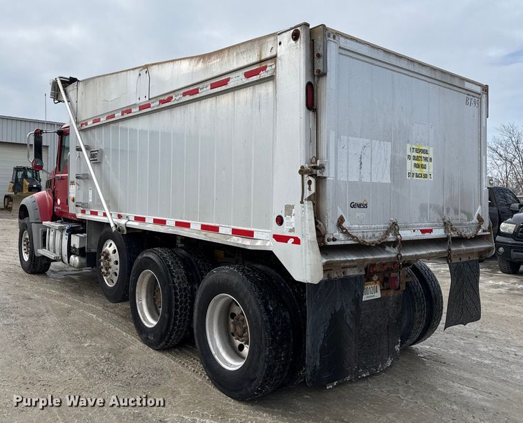 image for item ND9457 2015 Mack GU713 dump truck