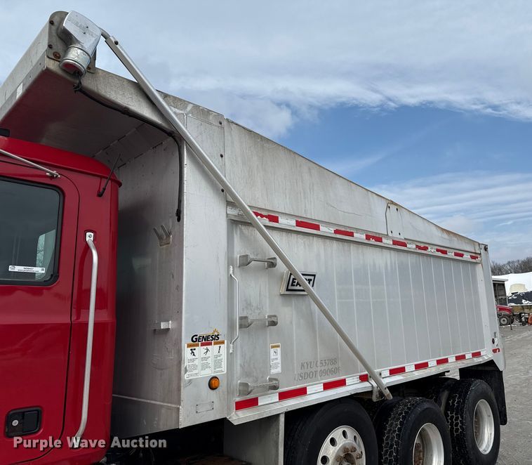 image for item ND9457 2015 Mack GU713 dump truck