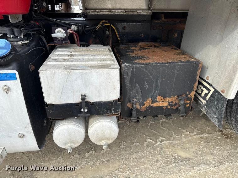 image for item ND9457 2015 Mack GU713 dump truck