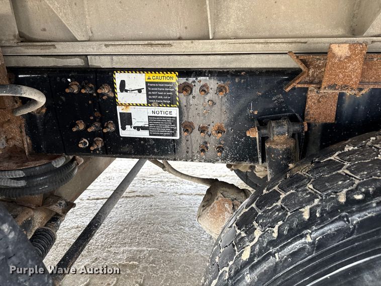 image for item ND9457 2015 Mack GU713 dump truck