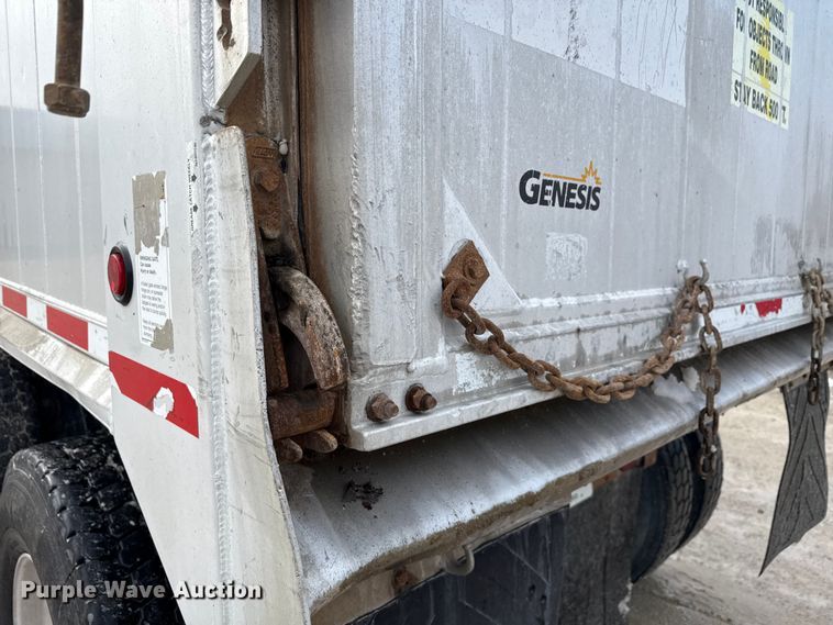 image for item ND9457 2015 Mack GU713 dump truck