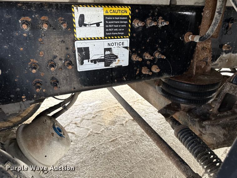 image for item ND9457 2015 Mack GU713 dump truck