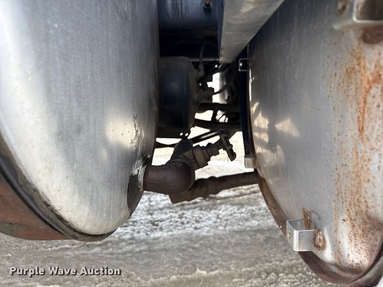 image for item ND9457 2015 Mack GU713 dump truck