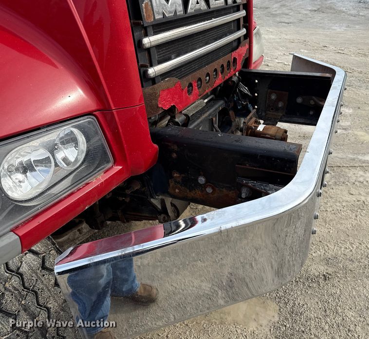 image for item ND9457 2015 Mack GU713 dump truck